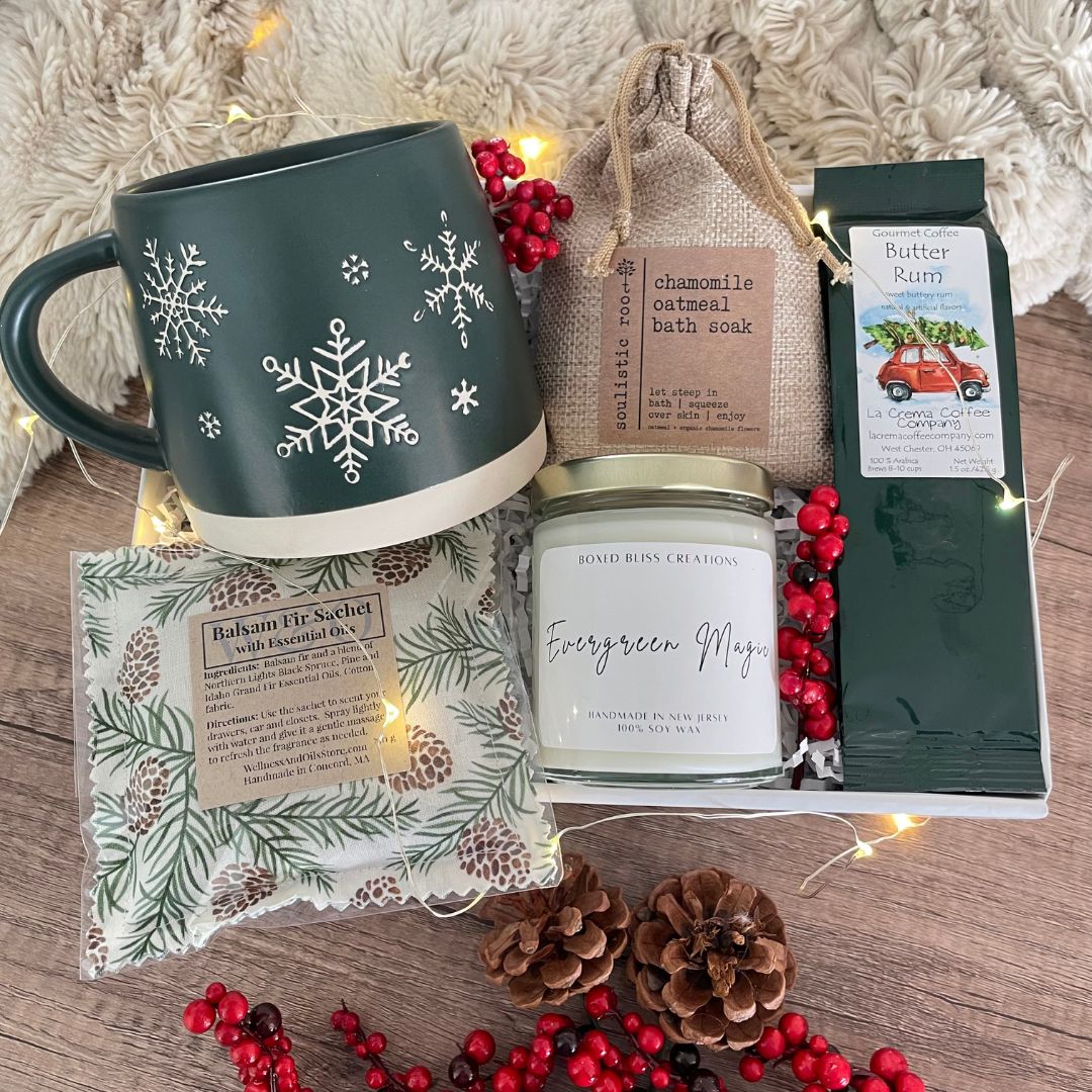 Green Holiday Mug Christmas Gift Box with scented candle