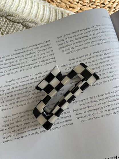 Medium Hair Claw Clip - Checkered Black & White